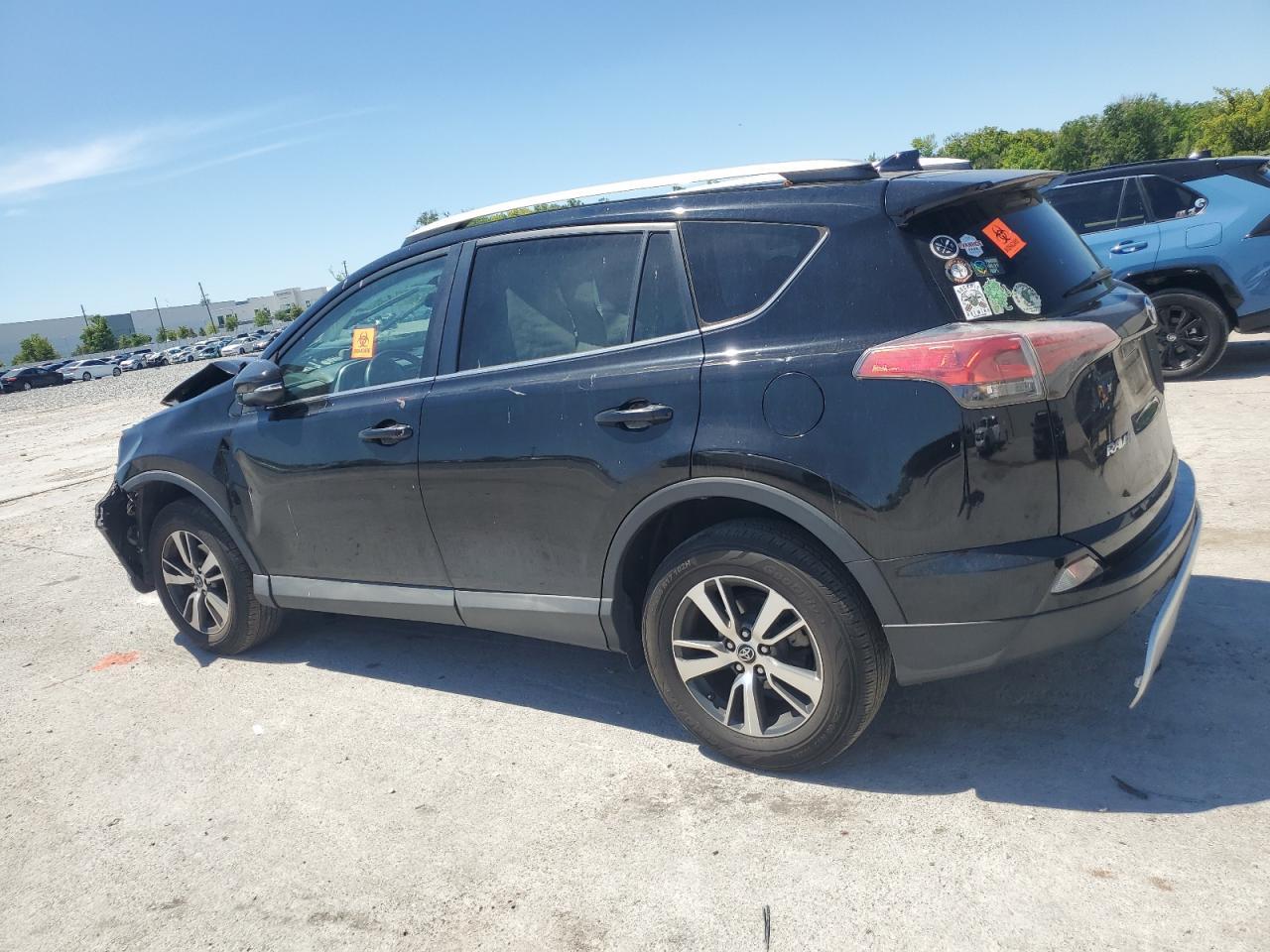 2016 TOYOTA RAV4 XLE - Image 2