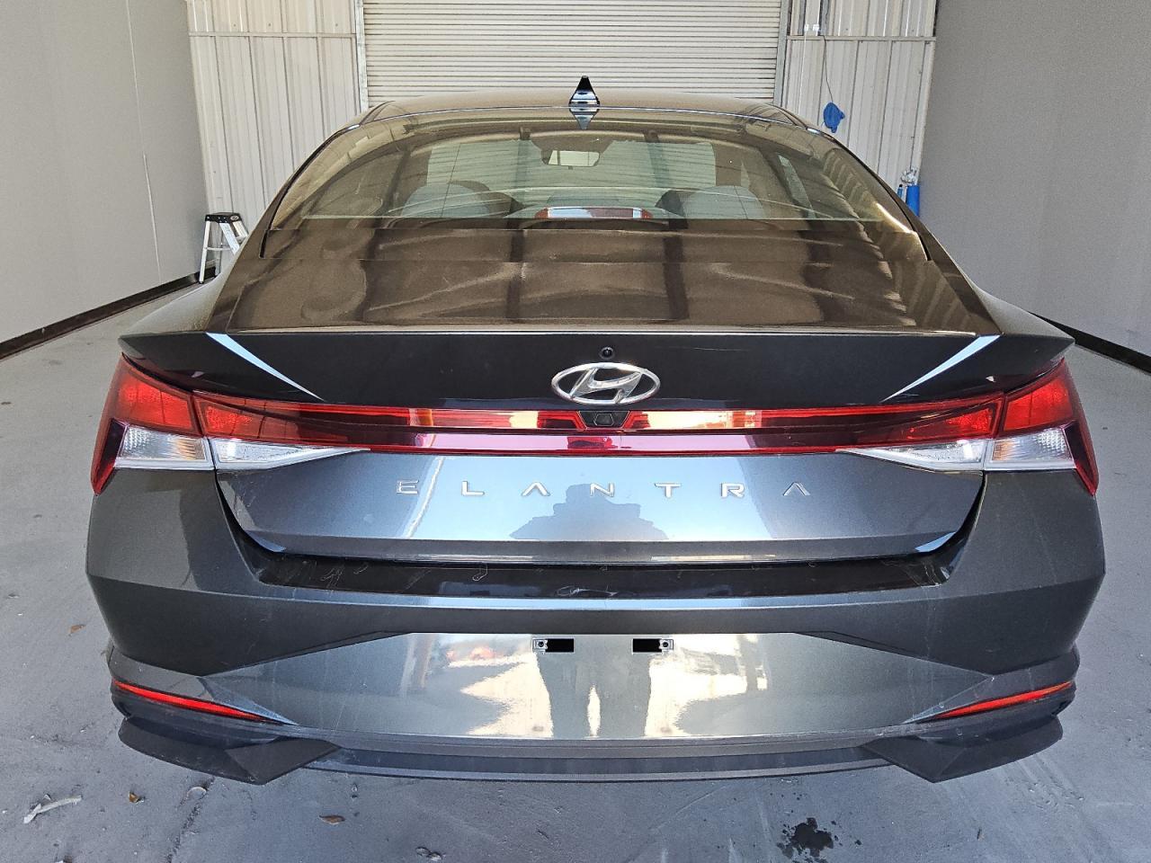 2023 HYUNDAI ELANTRA SE - Фото 6