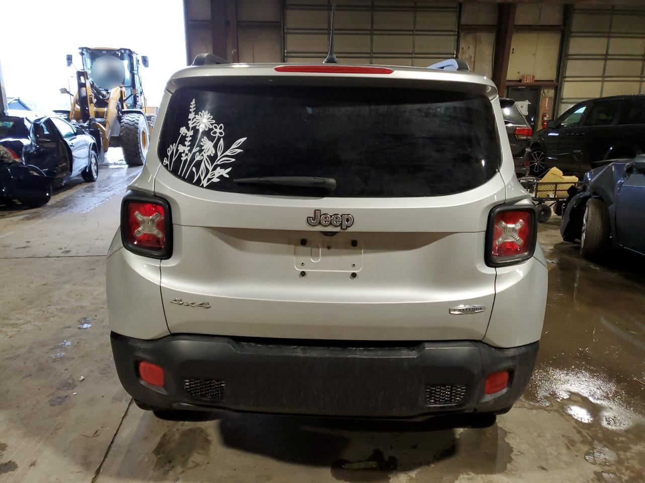 2017 JEEP RENEGADE L - Image 6