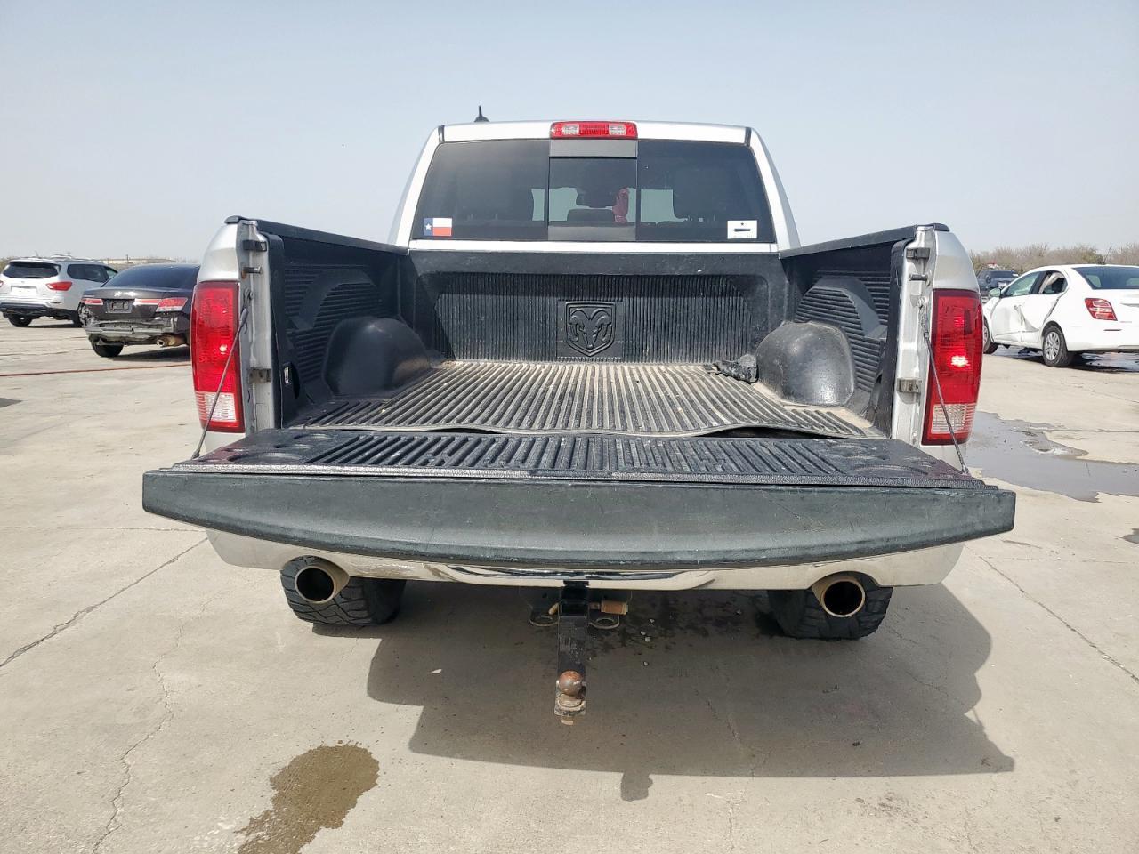 2017 RAM 1500 SLT - Фото 6