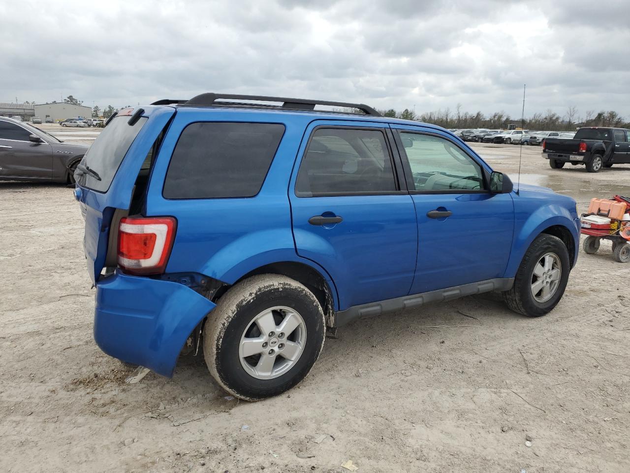 2012 FORD ESCAPE XLT - Фото 3