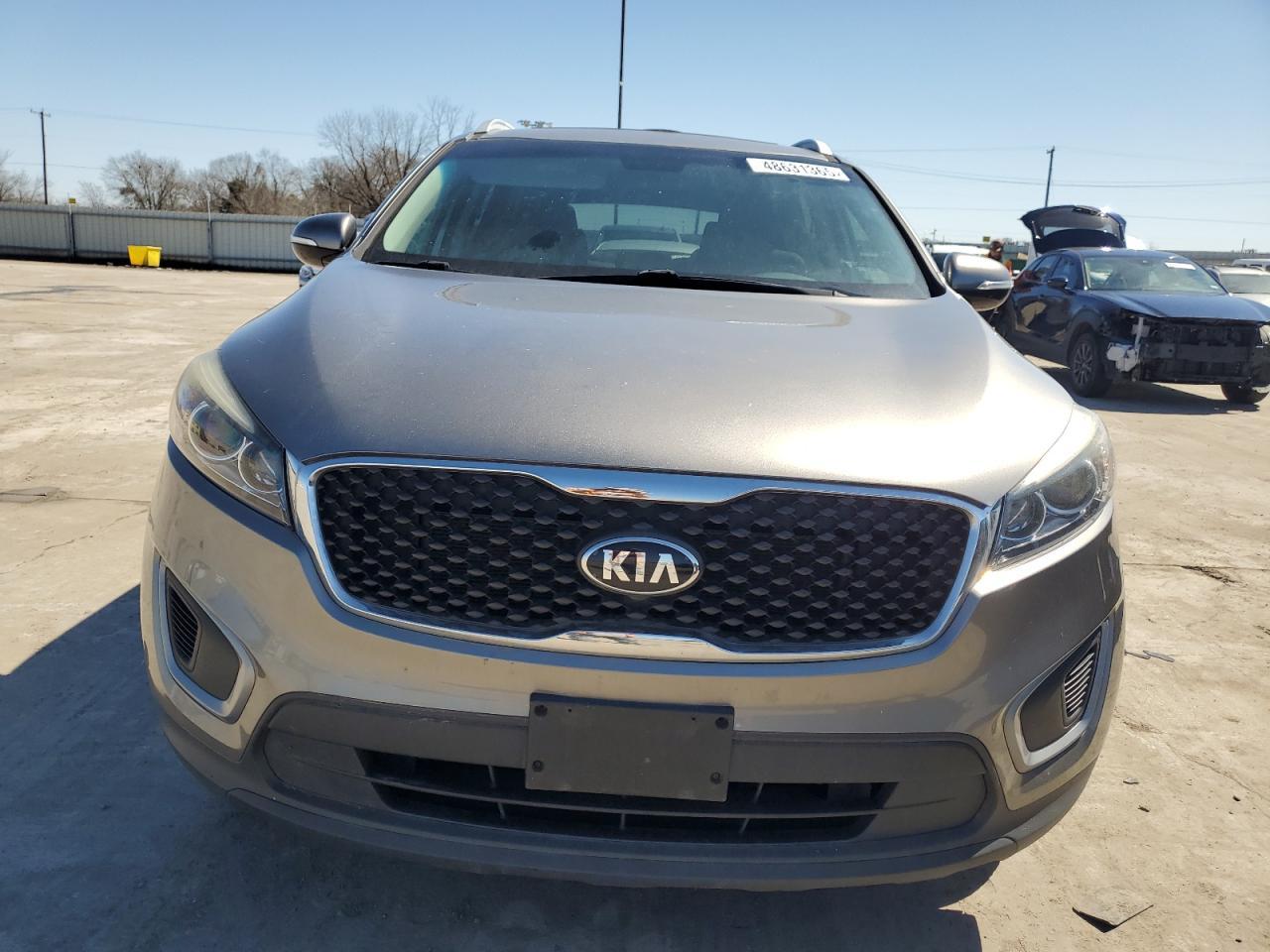 2016 KIA SORENTO LX - Image 5