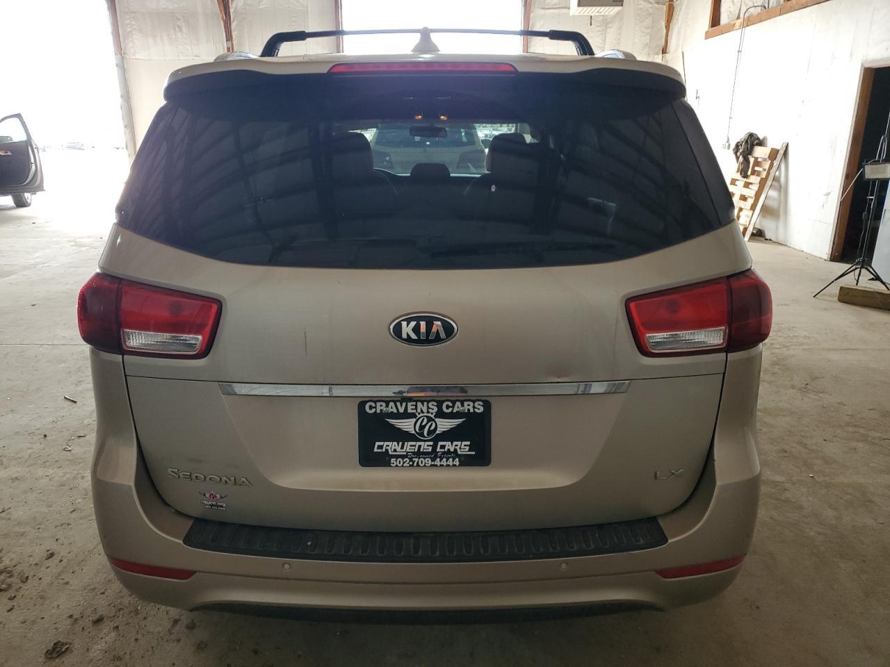 2016 KIA SEDONA LX - Image 6