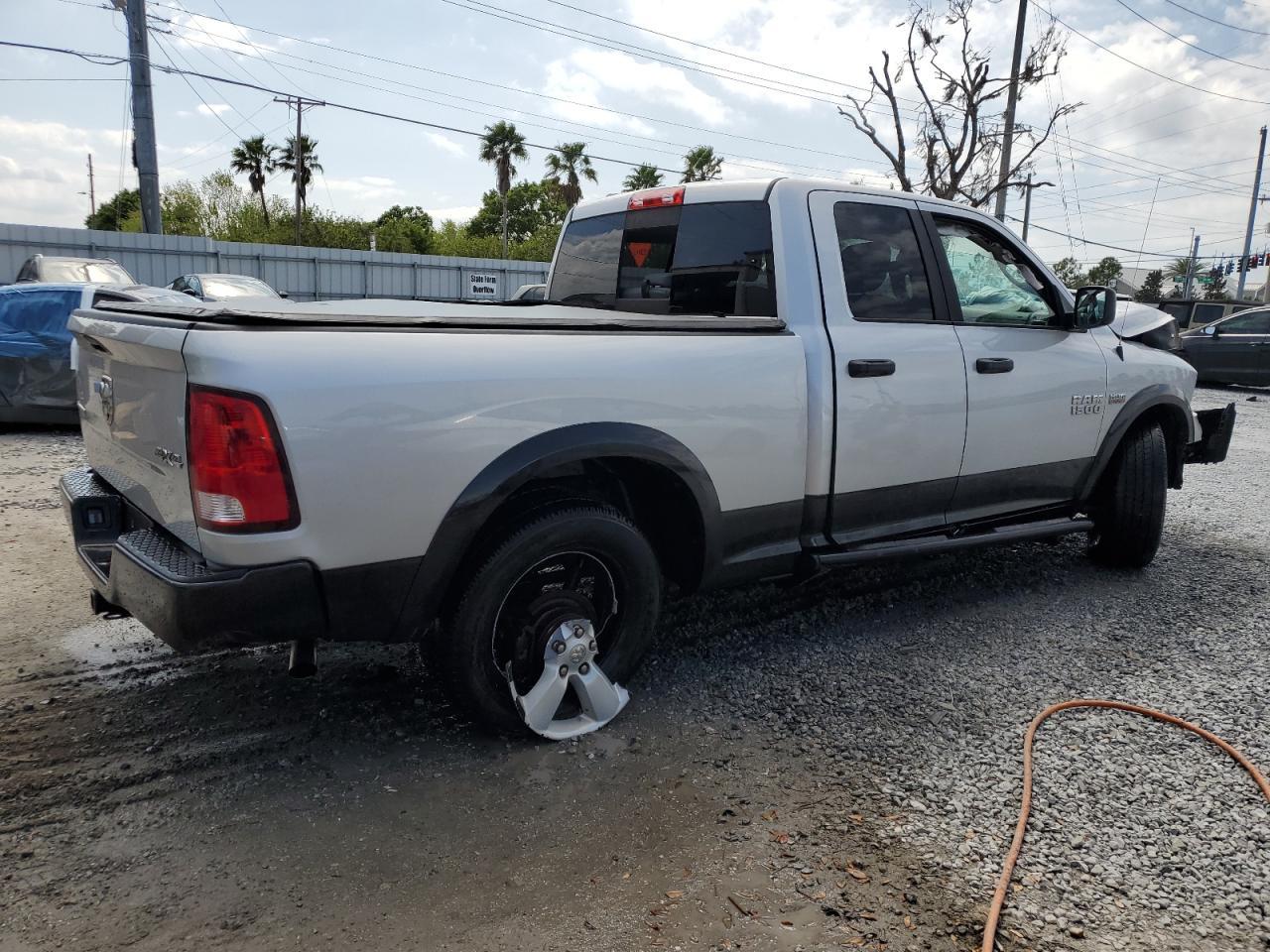 2017 RAM 1500 SLT - Image 3