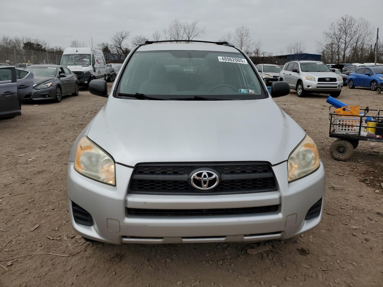 2011 TOYOTA RAV4 - Фото 5