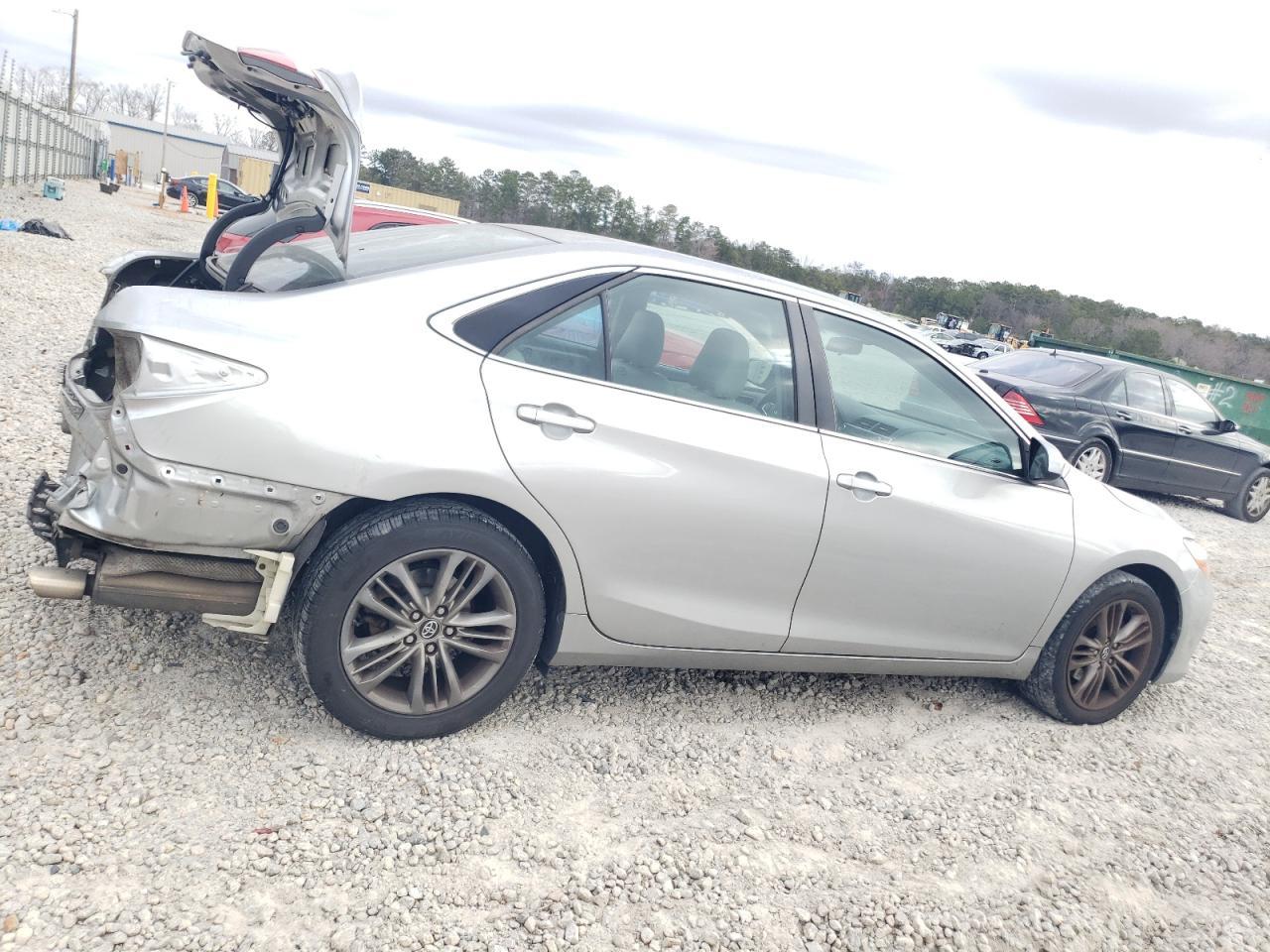 2016 TOYOTA CAMRY LE - Фото 3