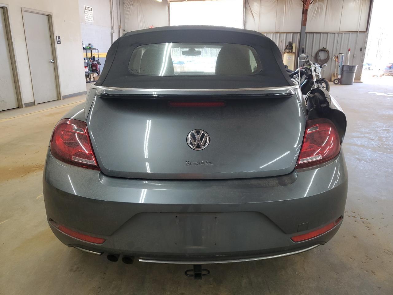 2019 VOLKSWAGEN BEETLE S - Фото 6