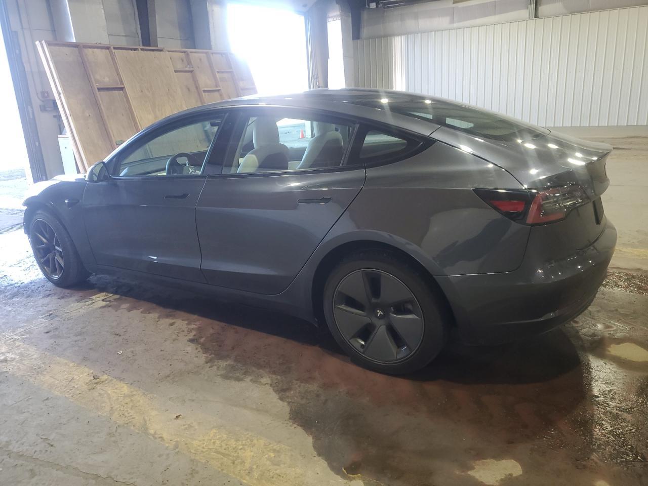 2021 TESLA MODEL 3 - Image 2