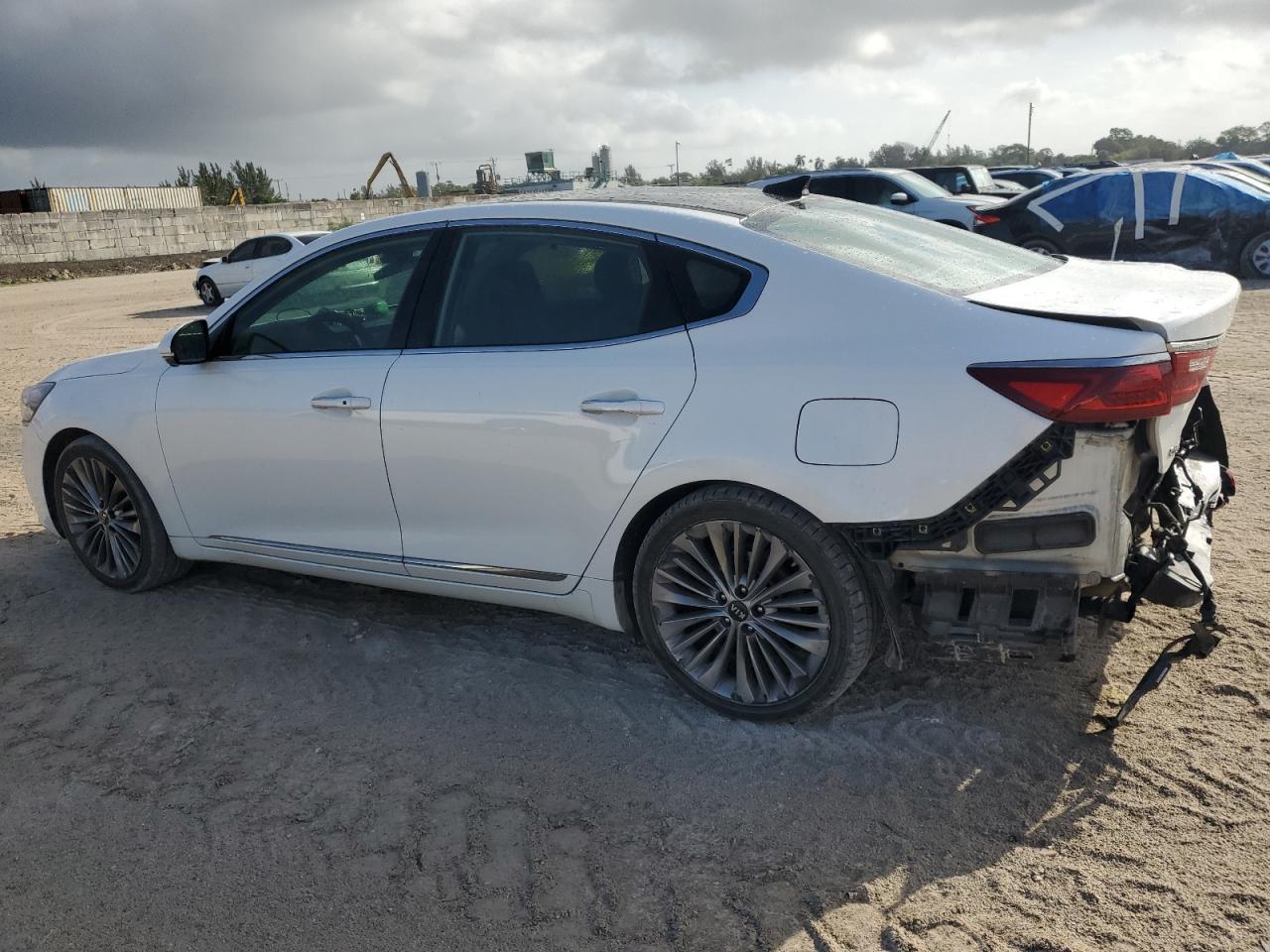 2017 KIA CADENZA PR - Image 2