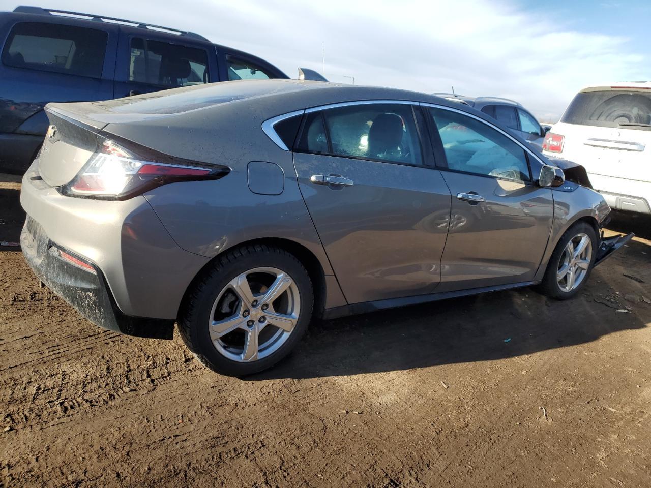 2017 CHEVROLET VOLT LT - Image 3
