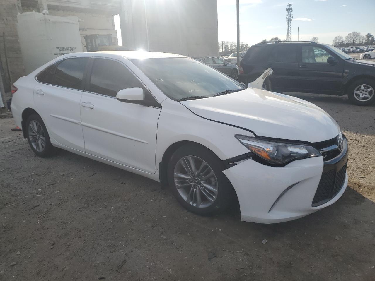 2016 TOYOTA CAMRY LE - Фото 4