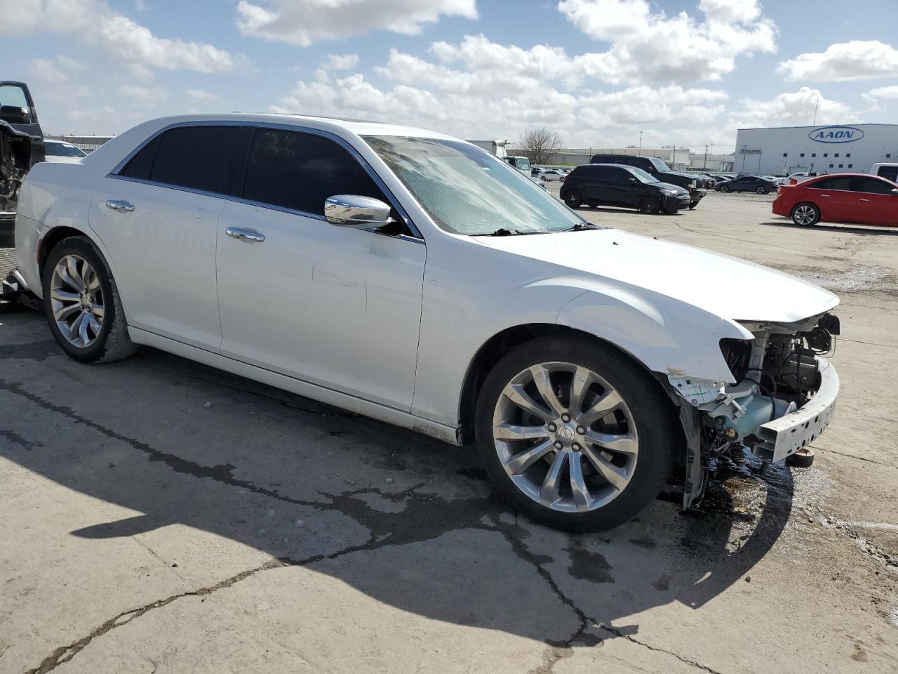 2015 CHRYSLER 300C - Image 4