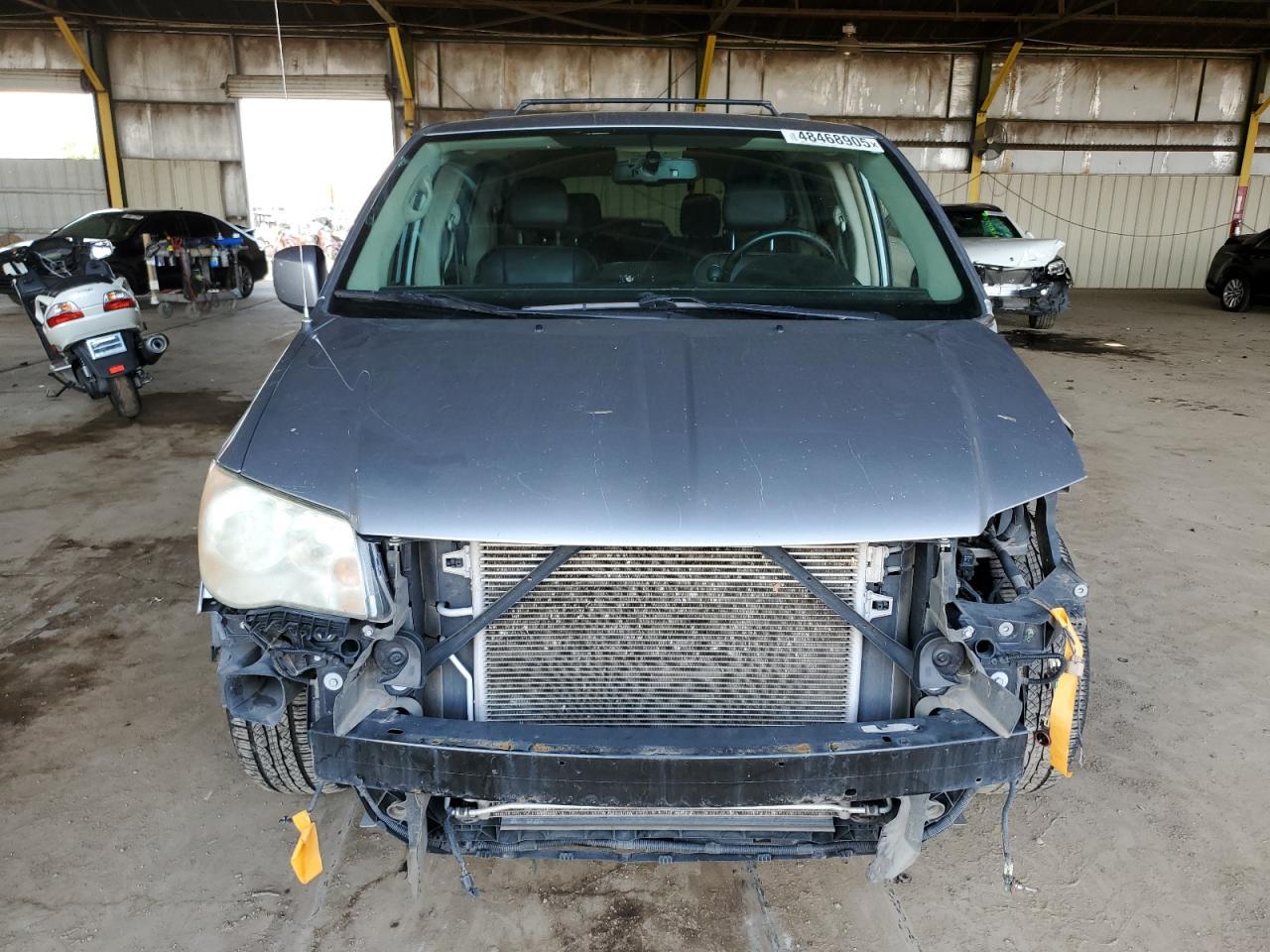 2014 CHRYSLER TOWN & COU - Фото 5