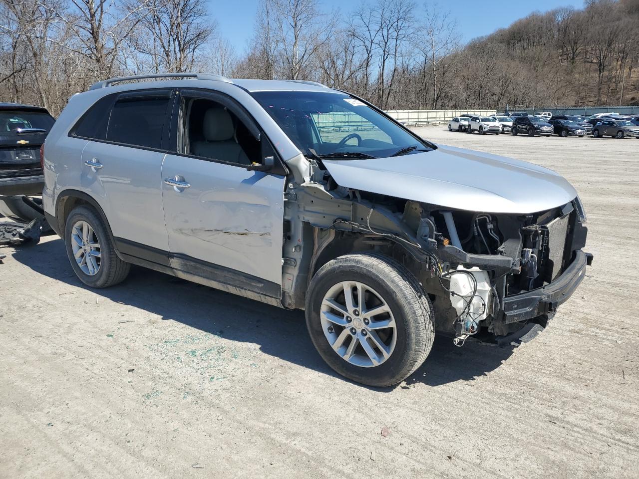 2014 KIA SORENTO LX - Фото 4
