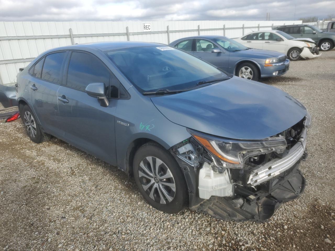 2020 TOYOTA COROLLA LE - Фото 4