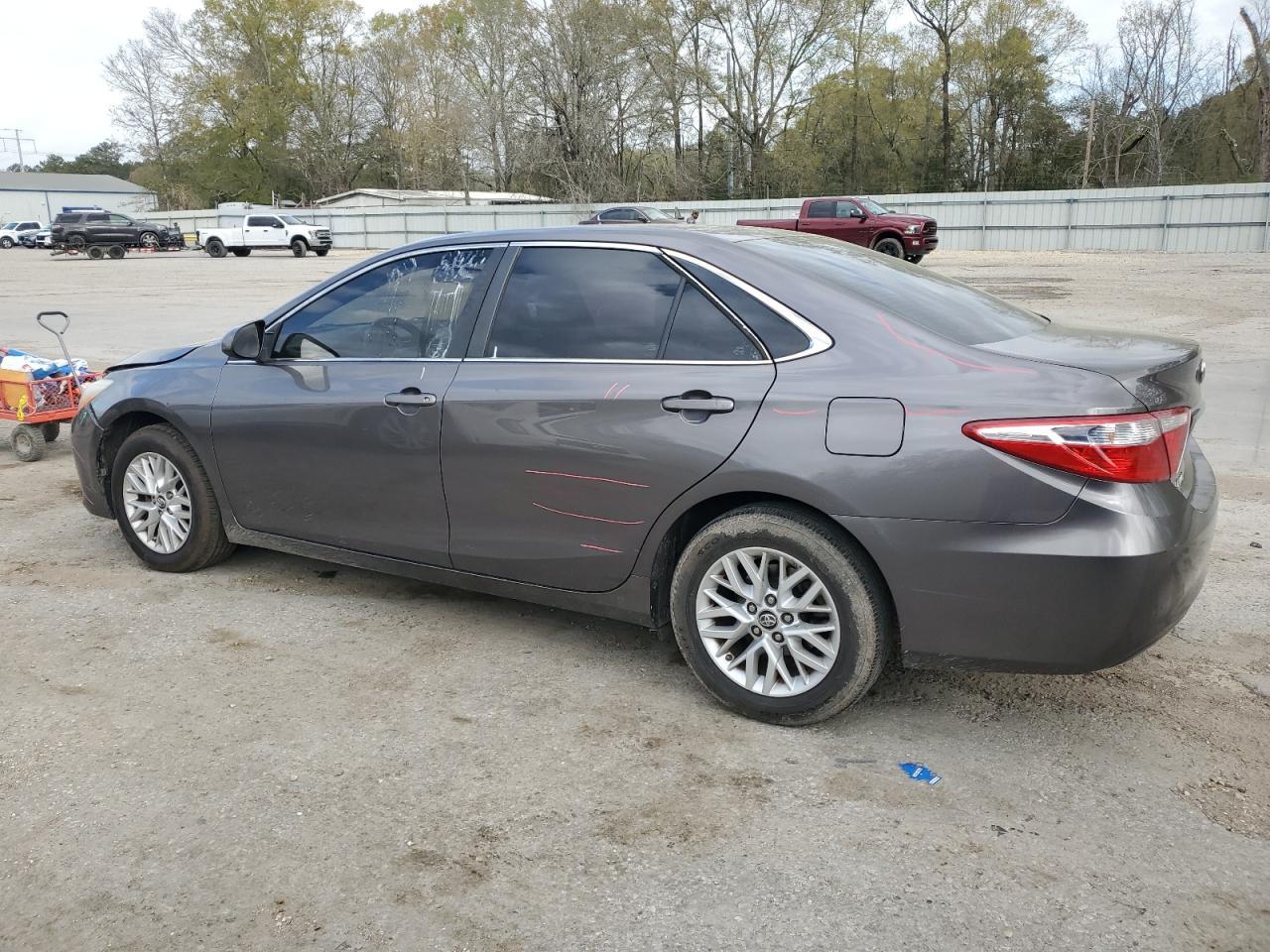 2016 TOYOTA CAMRY LE - Фото 2