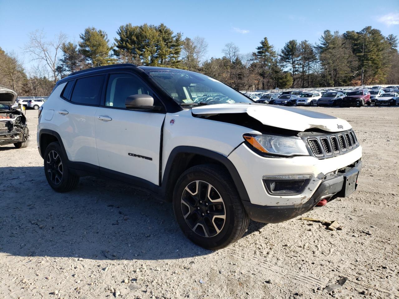 2019 JEEP COMPASS TR - Image 4