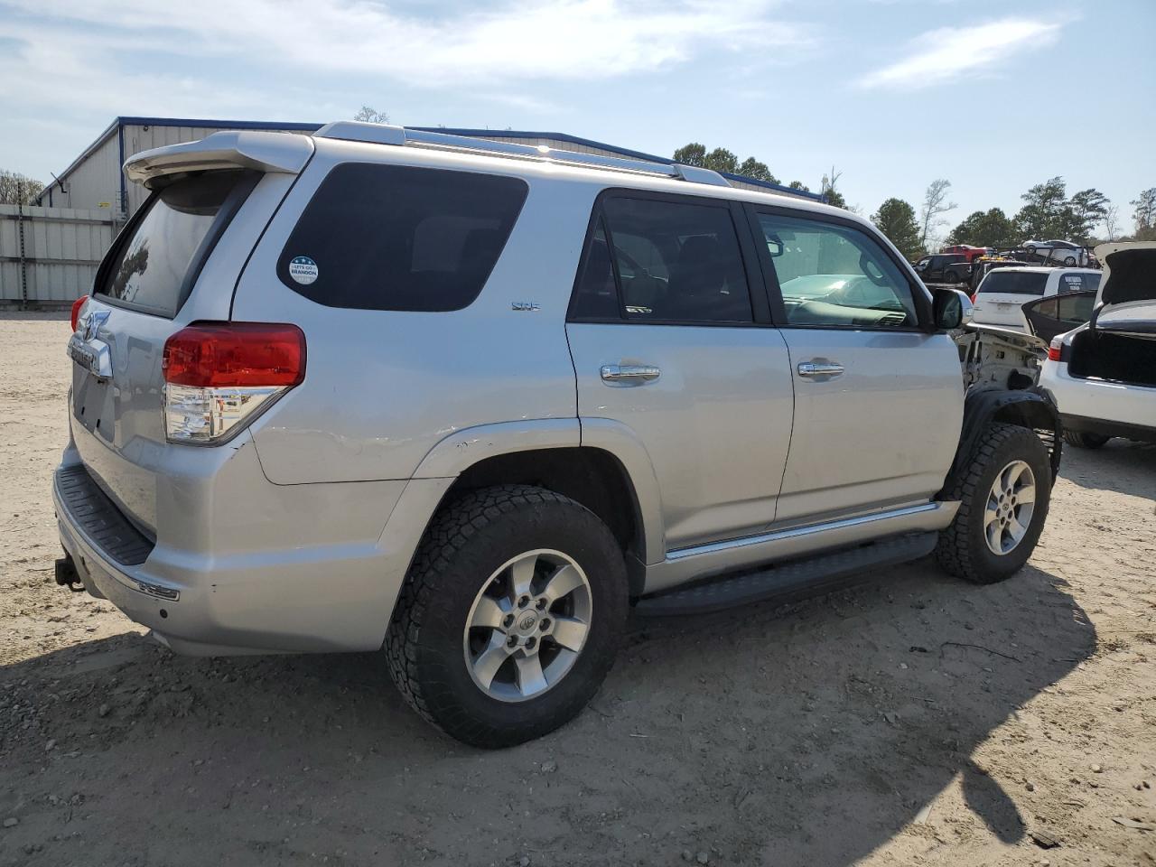2011 TOYOTA 4RUNNER SR - Фото 3