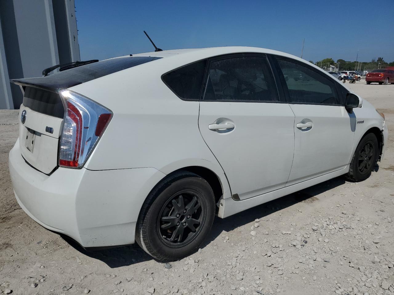 2015 TOYOTA PRIUS - Image 3