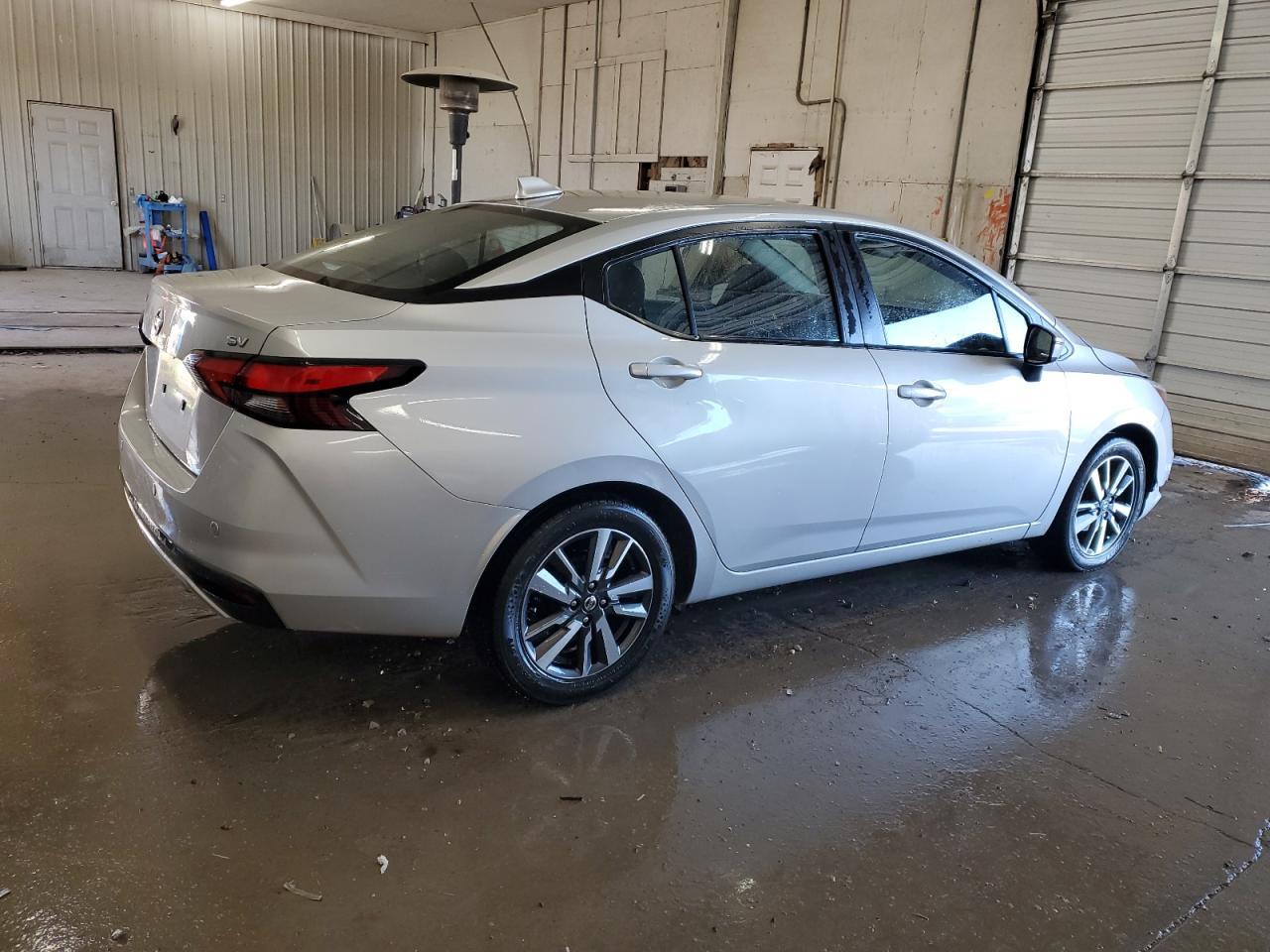 2021 NISSAN VERSA SV - Image 3