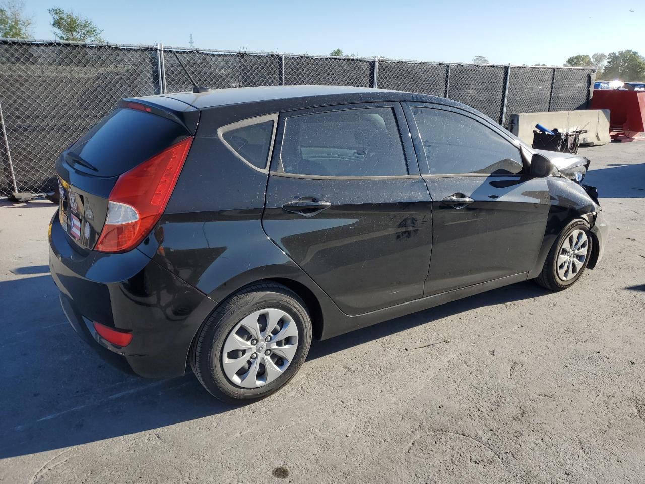 2017 HYUNDAI ACCENT SE - Image 3