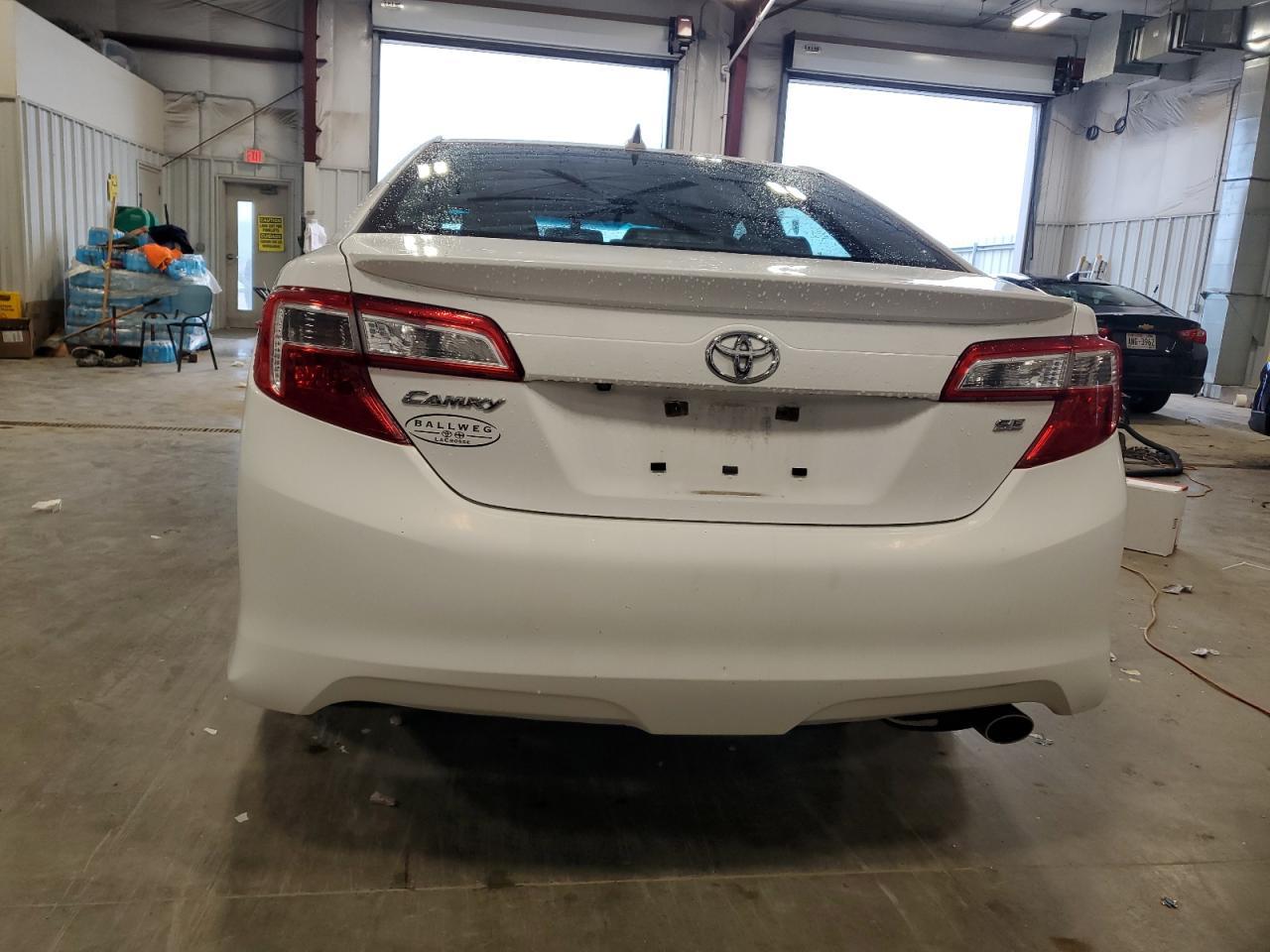 2014 TOYOTA CAMRY L - Фото 6