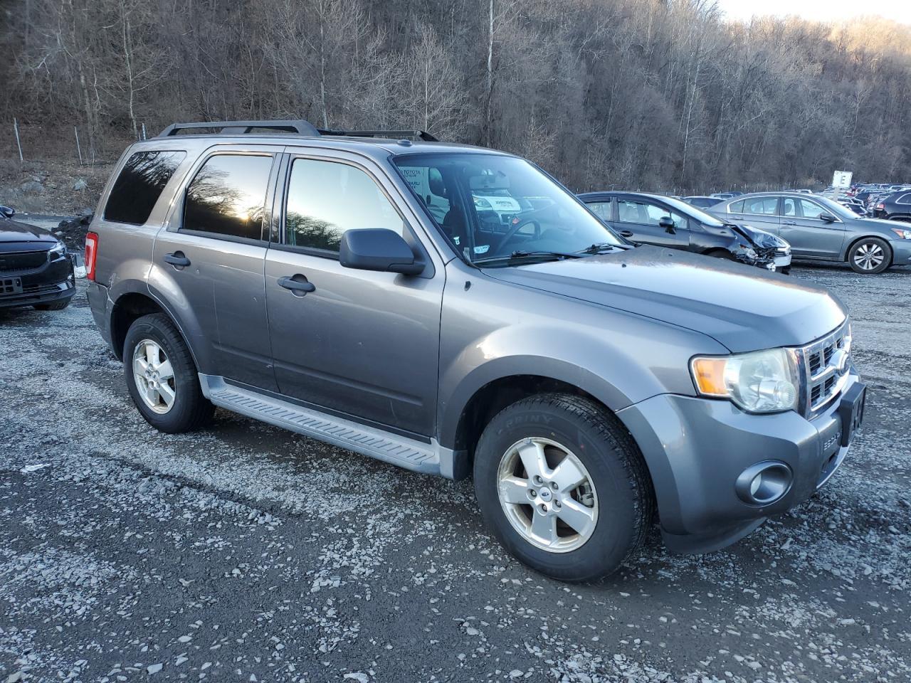 2010 FORD ESCAPE XLT - Фото 4