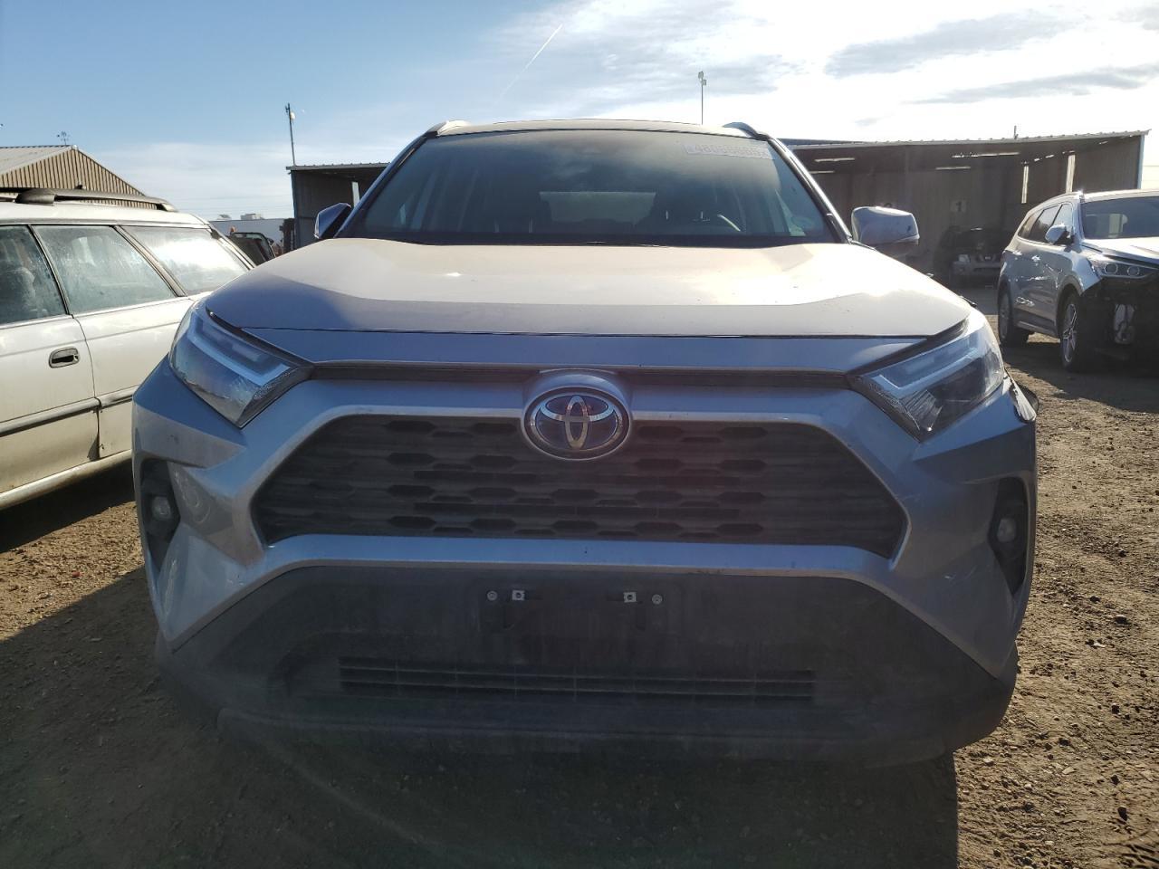 2022 TOYOTA RAV4 XLE P - Image 5