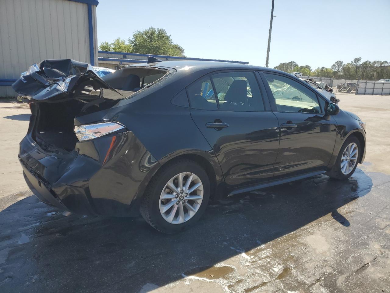 2021 TOYOTA COROLLA LE - Фото 3