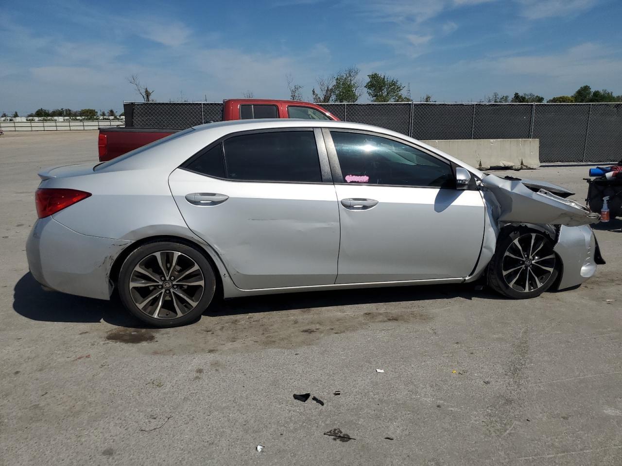 2018 TOYOTA COROLLA L - Фото 3