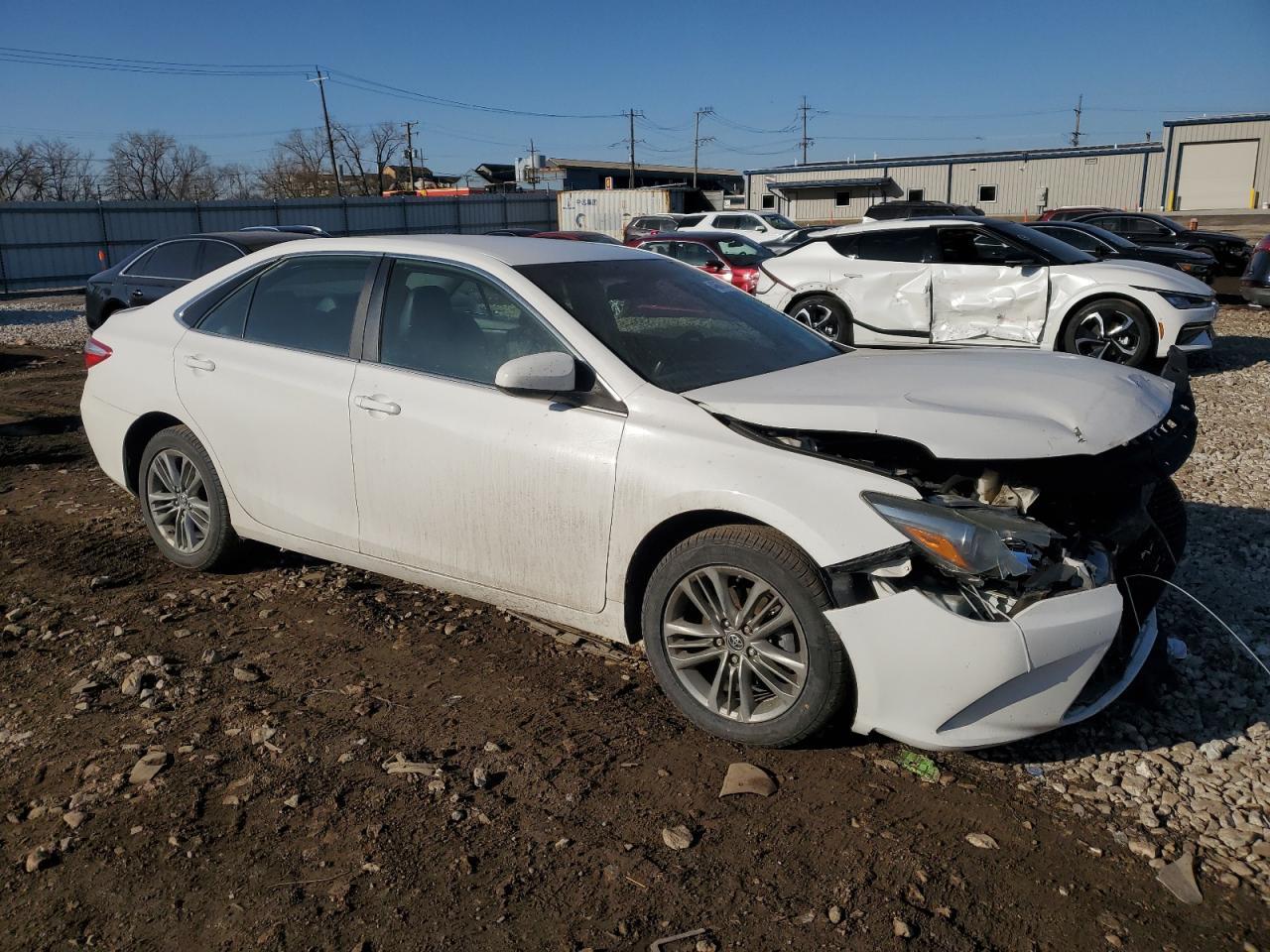 2016 TOYOTA CAMRY LE - Фото 4
