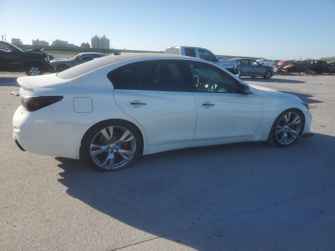 2016 INFINITI Q50 PREMIU - Фото 3