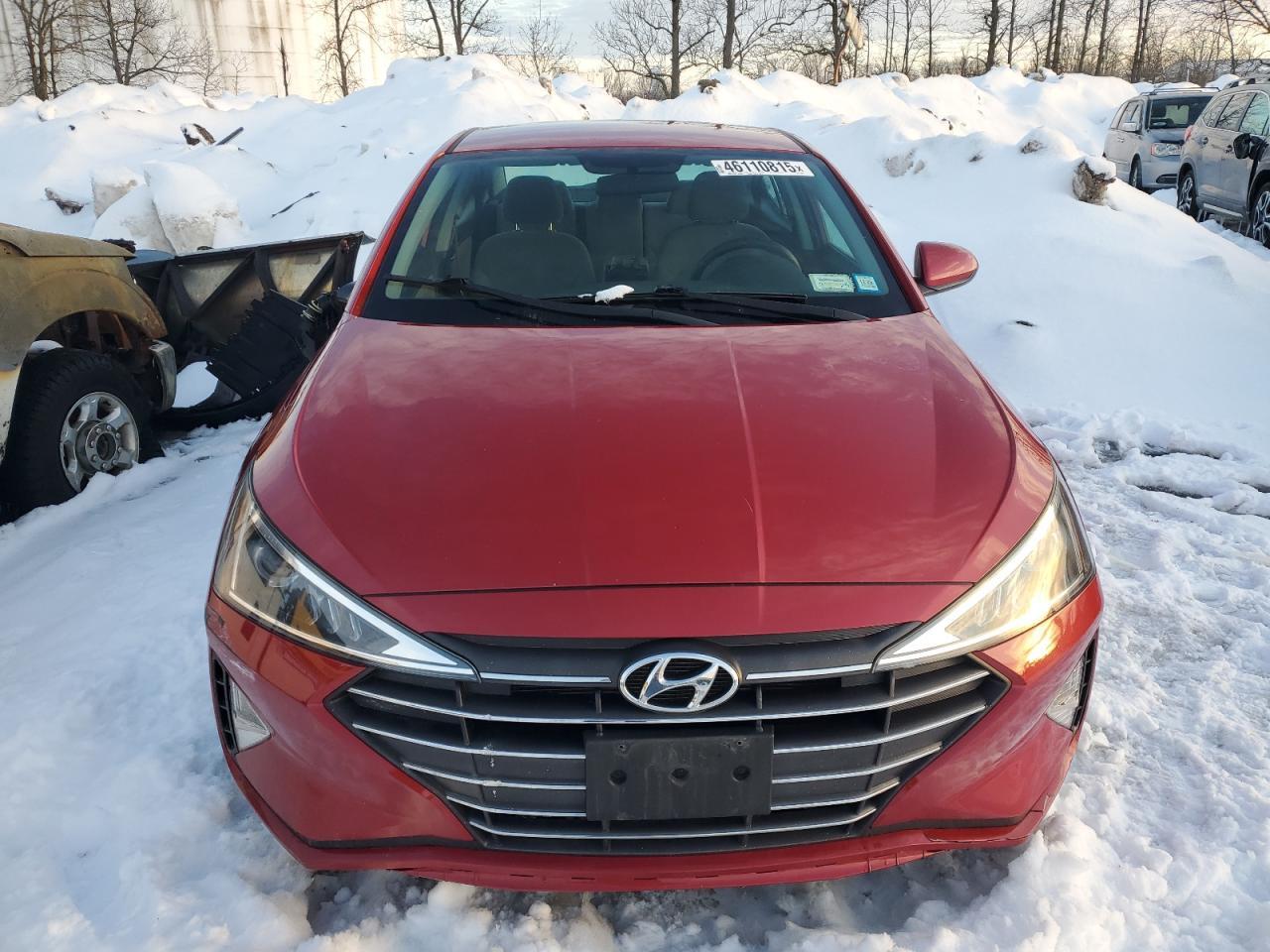 2019 HYUNDAI ELANTRA SE - Фото 5