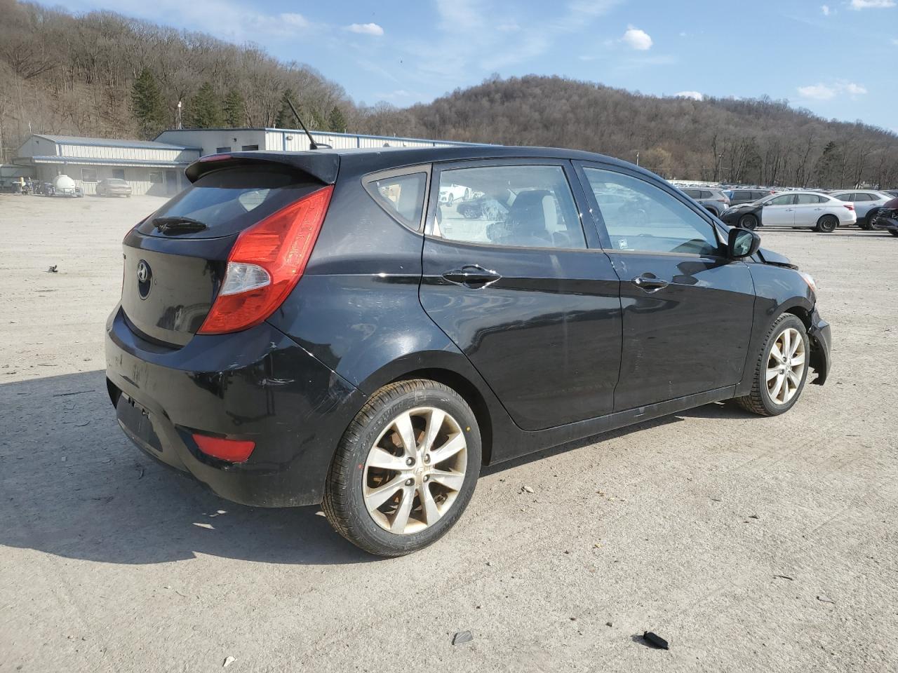 2012 HYUNDAI ACCENT GLS - Фото 3