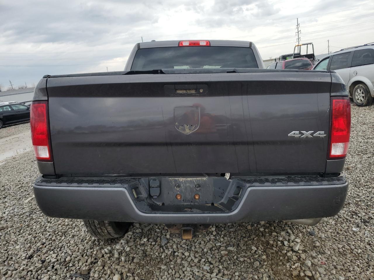 2017 RAM 1500 ST - Image 6