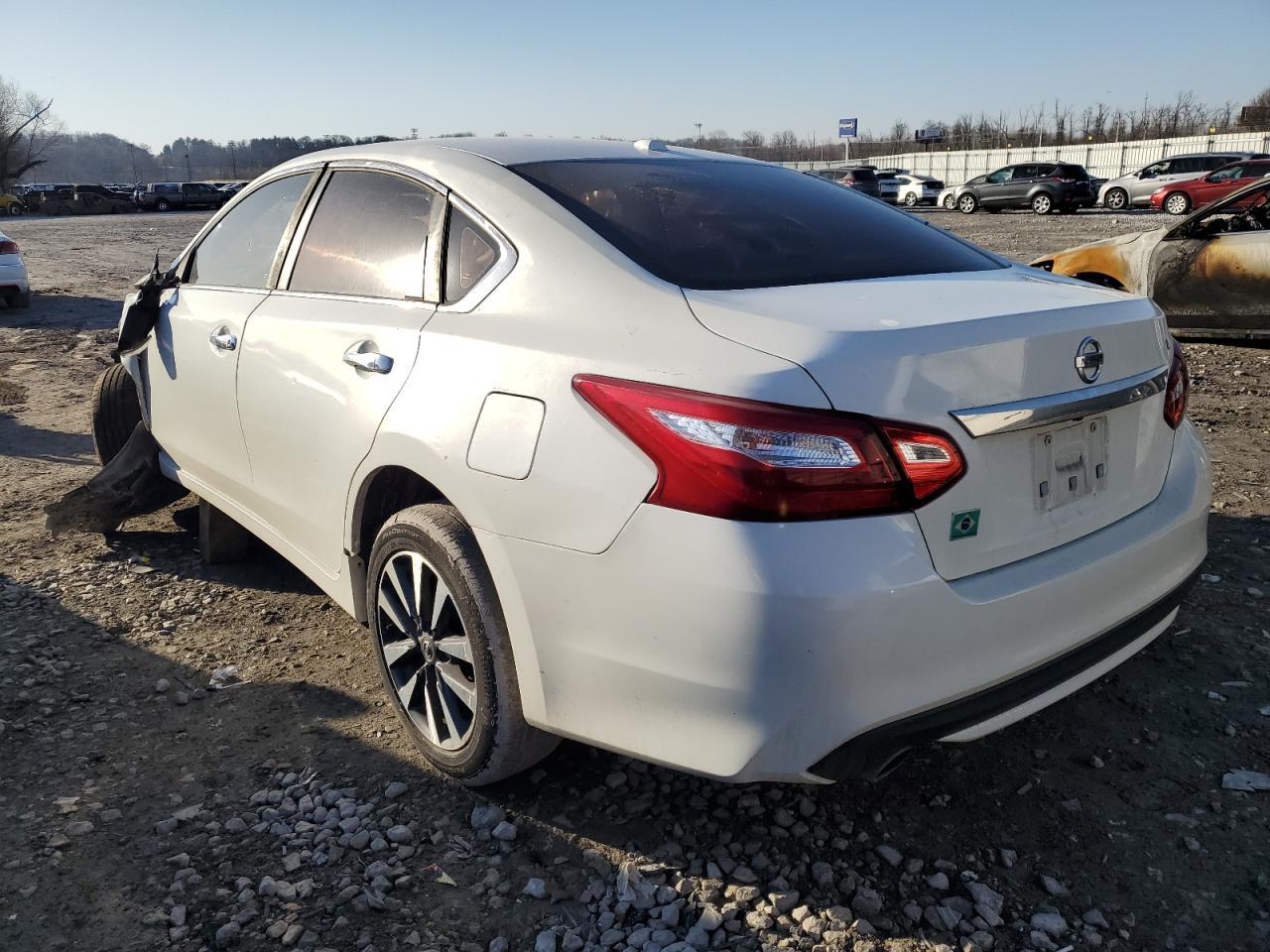 2017 NISSAN ALTIMA 2.5 - Фото 2