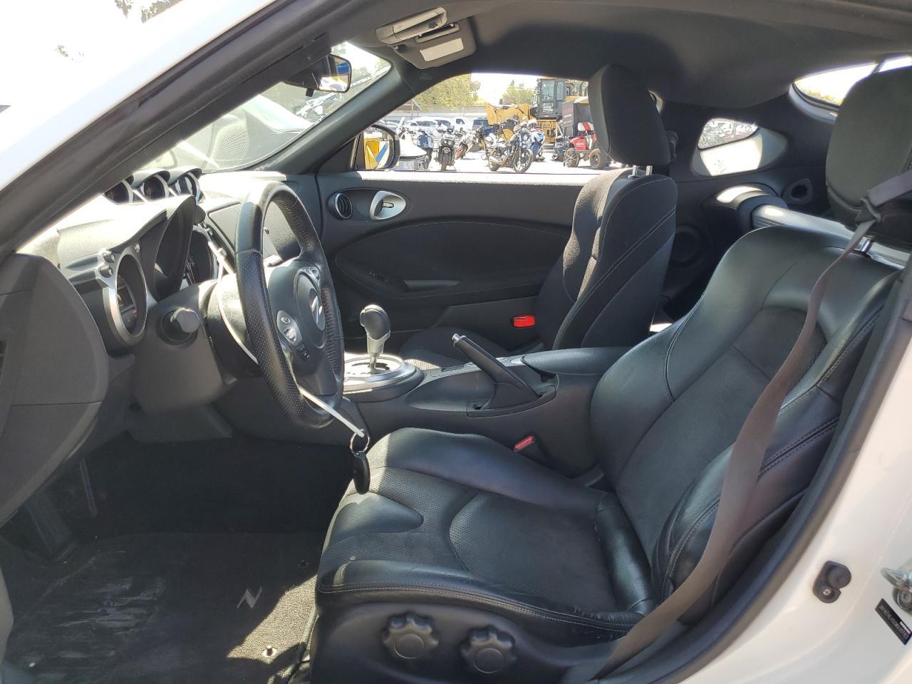 2016 NISSAN 370Z BASE - Фото 7