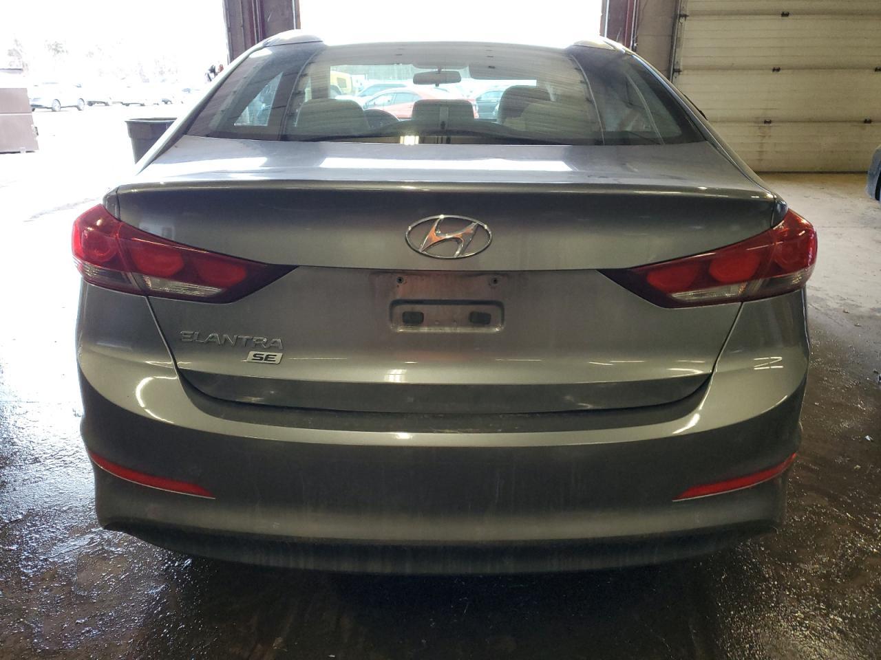 2018 HYUNDAI ELANTRA SE - Image 6
