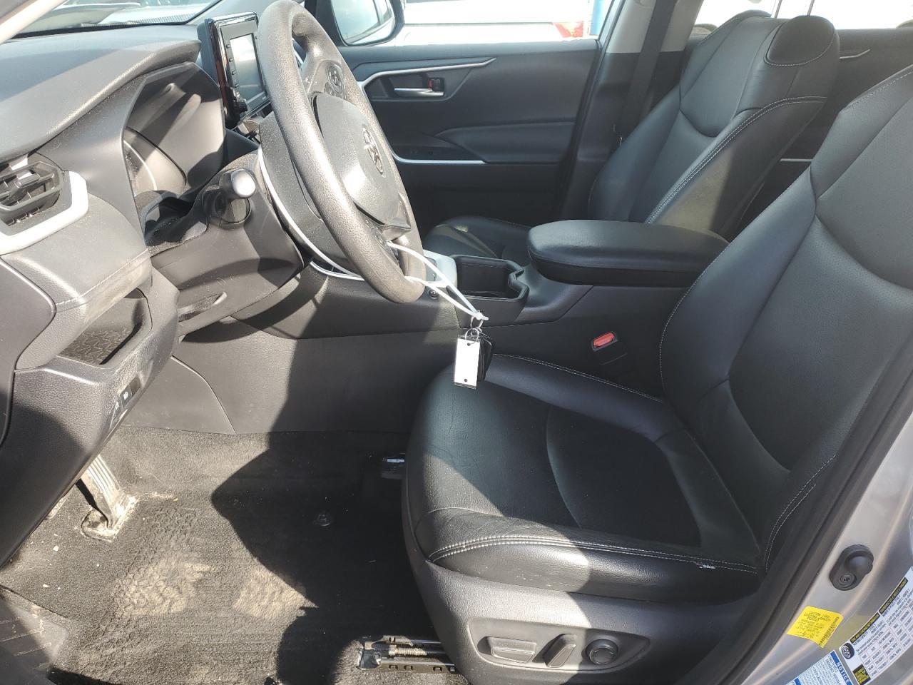 2022 TOYOTA RAV4 XLE - Фото 7