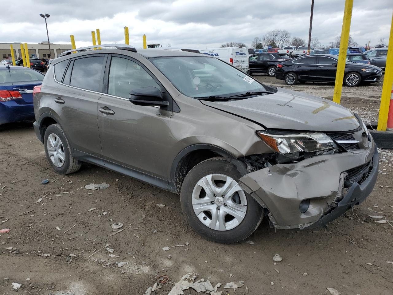 2014 TOYOTA RAV4 LE - Image 4