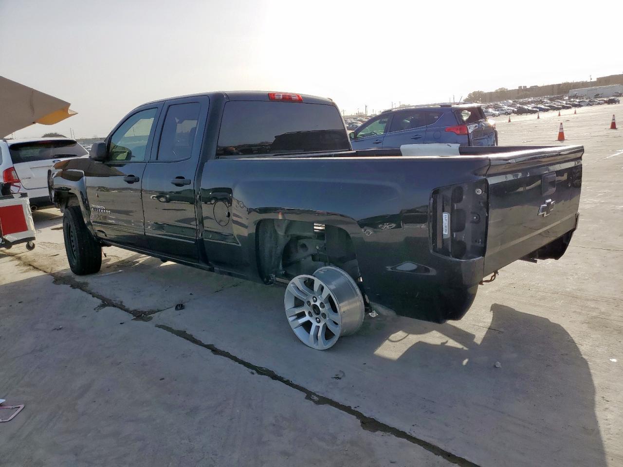 2016 CHEVROLET SILVERADO - Image 2