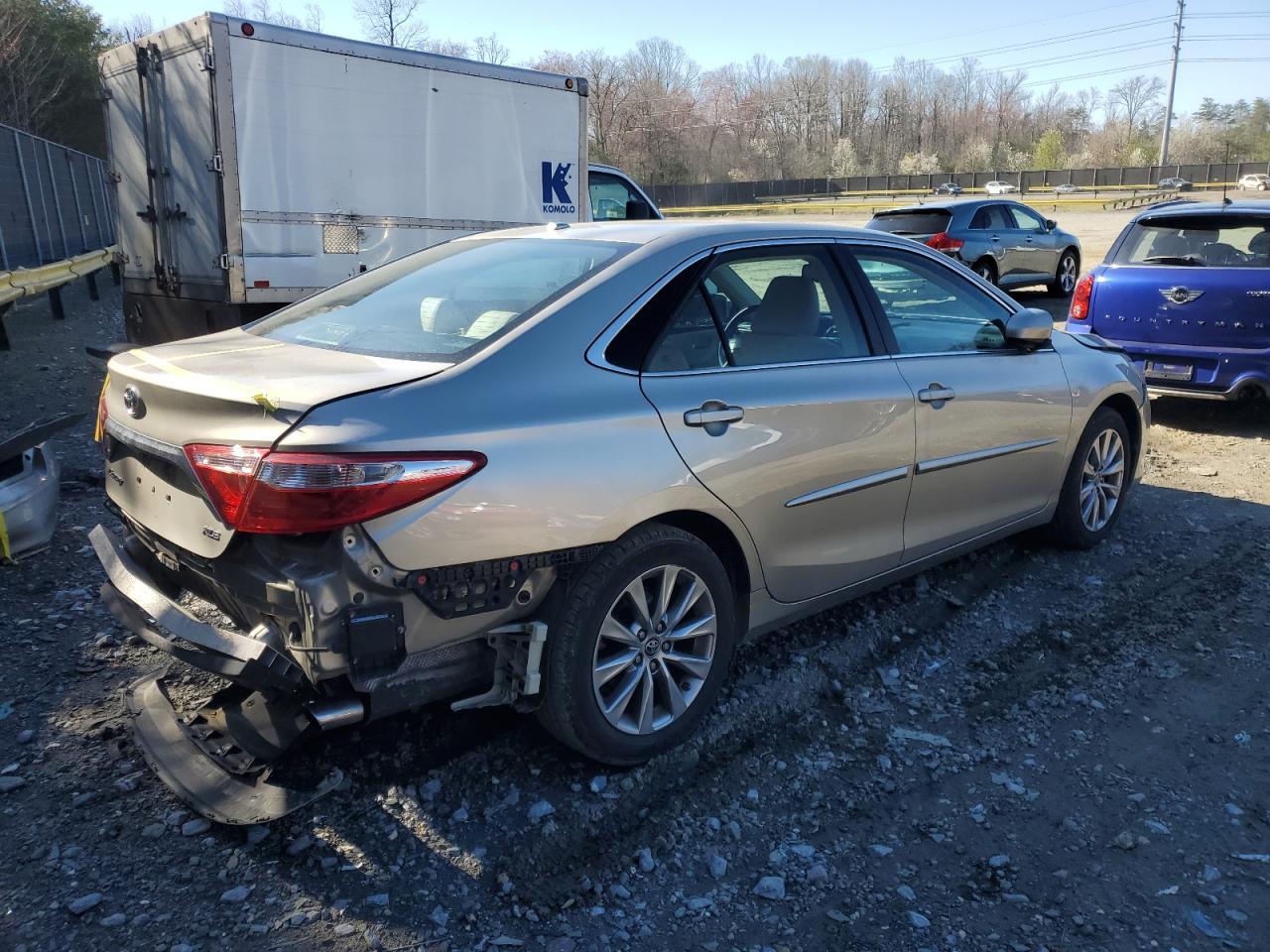 2016 TOYOTA CAMRY LE - Фото 3