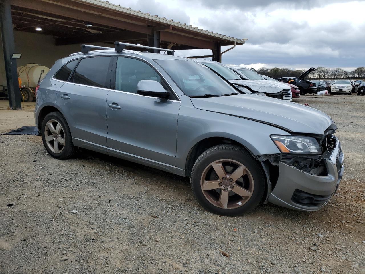 2011 AUDI Q5 PREMIUM - Image 4