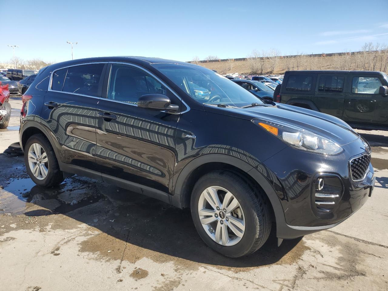 2017 KIA SPORTAGE L - Image 4