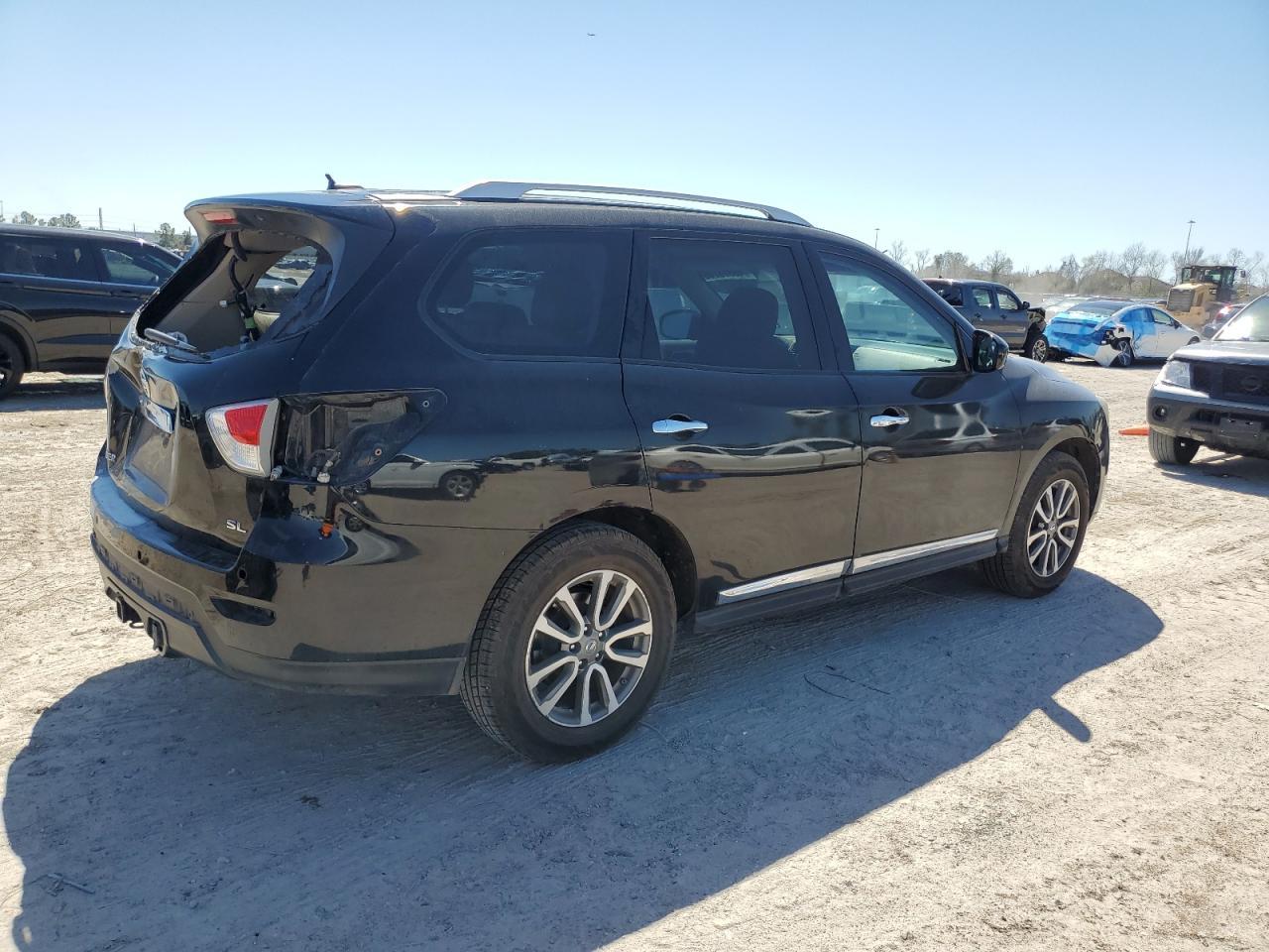 2013 NISSAN PATHFINDER - Фото 3