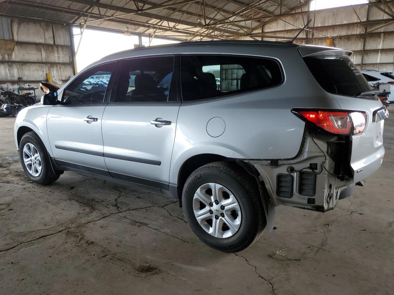 2014 CHEVROLET TRAVERSE L - Image 2