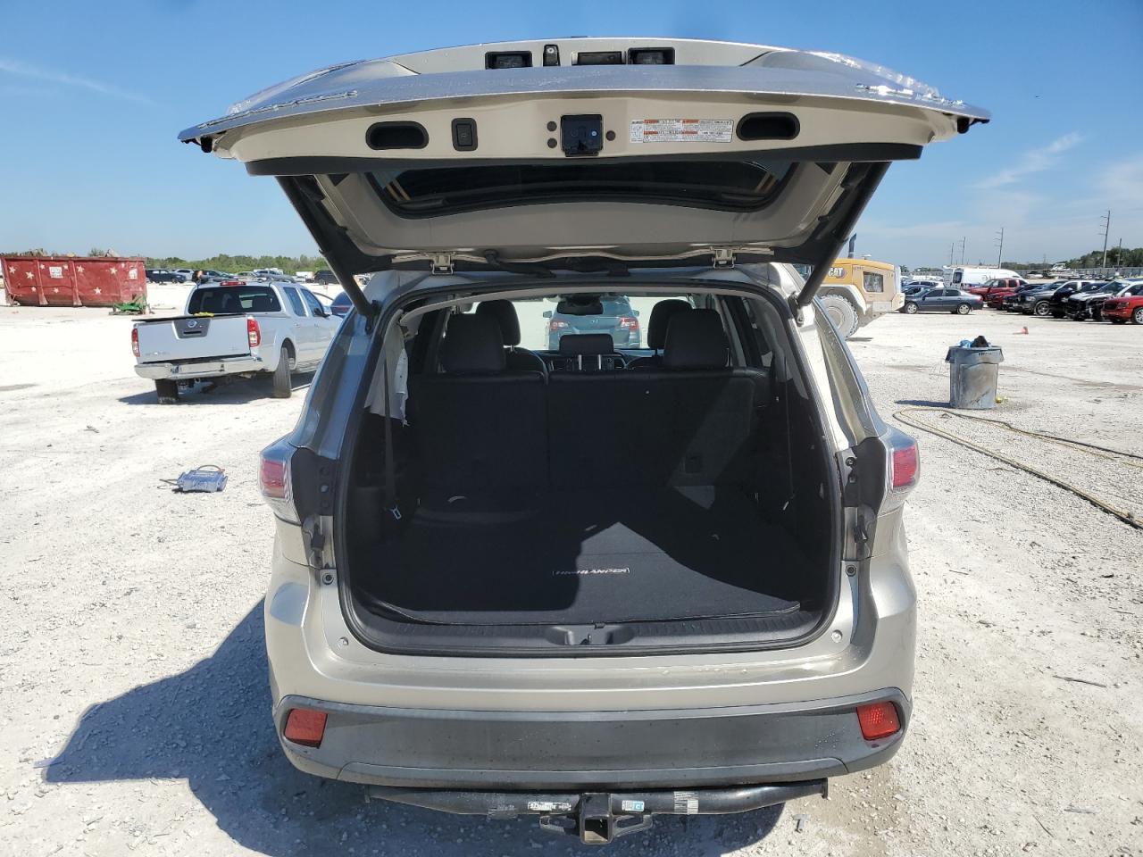 2015 TOYOTA HIGHLANDER - Фото 6