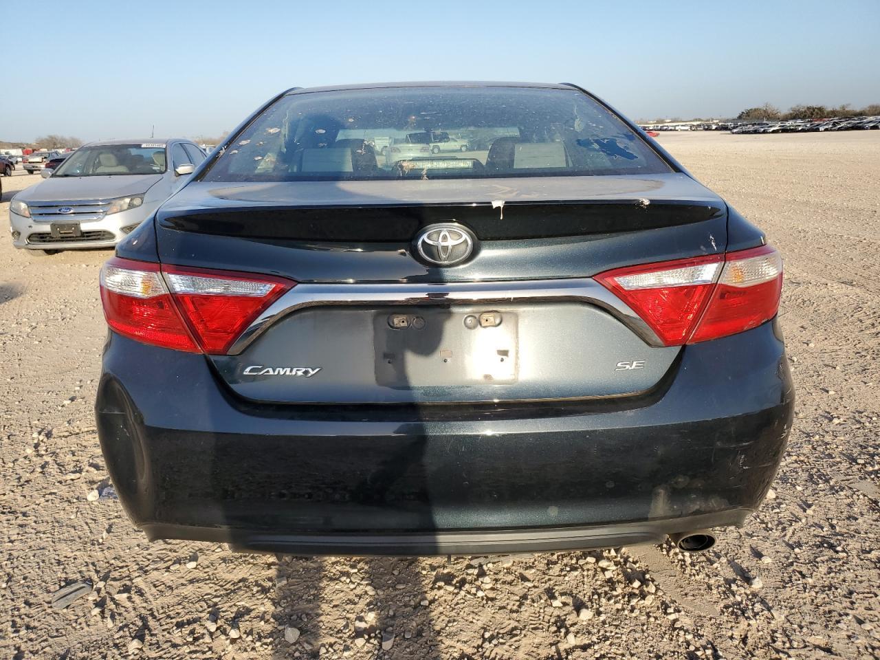 2017 TOYOTA CAMRY LE - Image 6