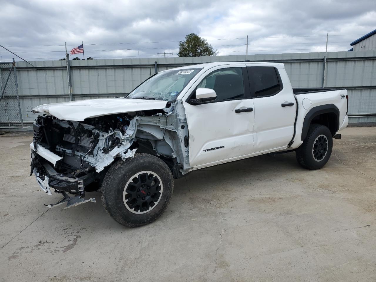 2024 TOYOTA TACOMA DOU