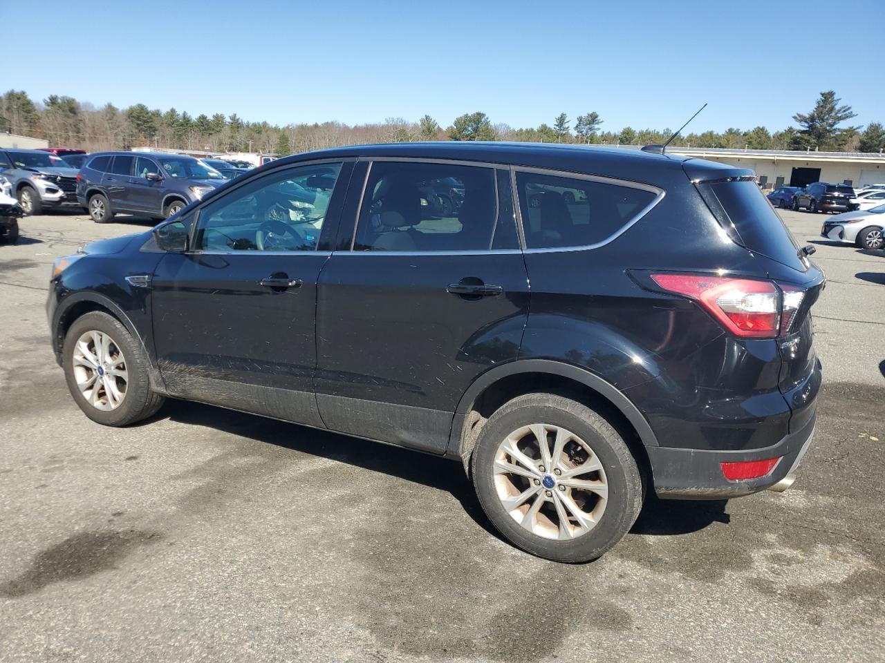 2017 FORD ESCAPE SE - Image 2